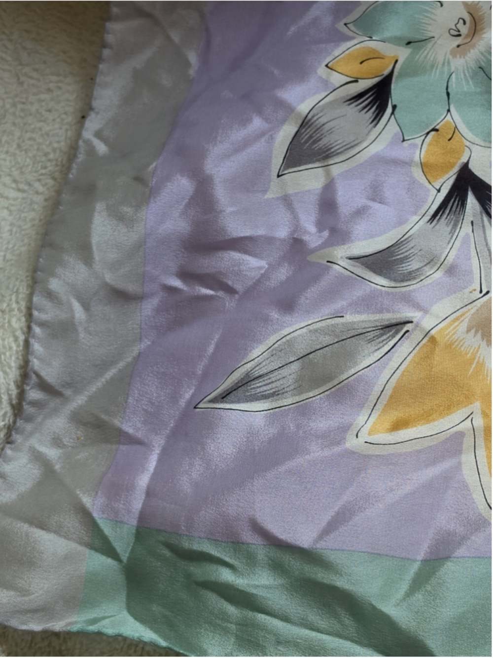 Vintage Oscar de la Renta 100% Silk Square Scarf Floral Pastel Purple 35x35 - Picture 7 of 11